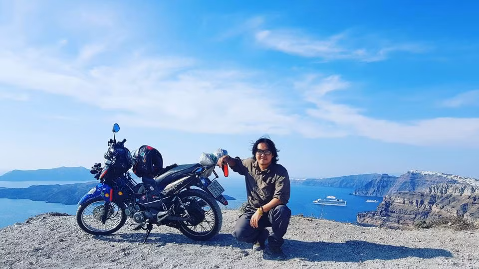 Chuyến đi này cũng không uổng công bao nhiêu năm Khoa lên kế hoạch và chuẩn bị kĩ lưỡng về mọi mặt và dày công nghiên cứu. "Các bạn thấy đấy, các bạn Tây đi được thì mình cũng đi được, tuy nhiên sẽ cần nhiều nỗ lực và chuẩn bị cũng phức tạp hơn nhưng không có nghĩa là không thể. Hãy theo đuổi và chiến đấu cho giấc mơ của mình và những gì mình tin là đúng đắn. Đừng bỏ cuộc, vì mình chỉ sống một lần mà thôi", Đăng Khoa chia sẻ sau chặng đường đến Paris.