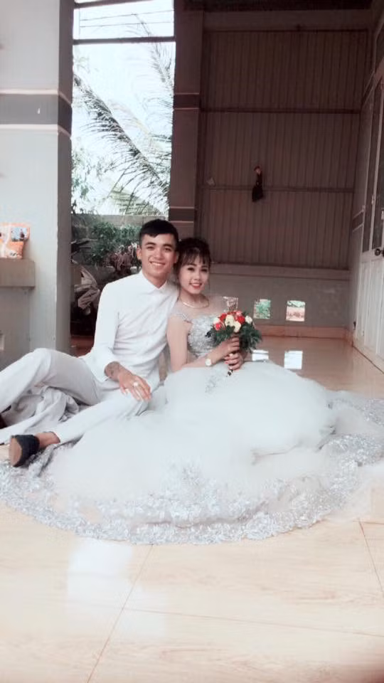 Co dau Dak Lak "quay" nhac san cuc sung trong dam cuoi