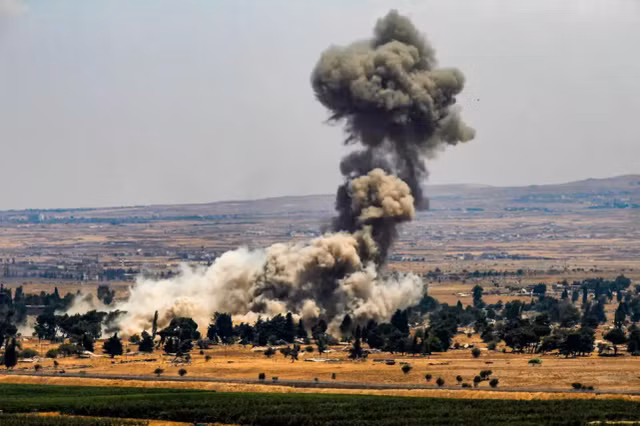 Đánh giá các cuộc không kích của không quân Israel vào lãnh thổ Syria cho thấy, Israel đã áp dụng nguyên chiến thuật “đánh đòn phủ đầu” của Quân đội Mỹ; nhưng không giống như Mỹ, khi khu vực Trung Đông phần lớn là đồng minh của nước này, còn Israel thì ngược lại.