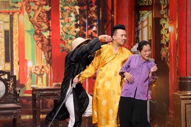 Hoai Linh Tran Thanh bi Trung Dan pha kich ban o On gioi-Hinh-2