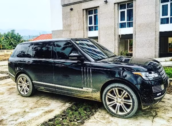 Khối tài sản kếch xù của bạn trai tin đồn Á hậu Tú Anh - Hình 8 Khoi tai san kech xu cua ban trai tin don A hau Tu Anh-Hinh-8