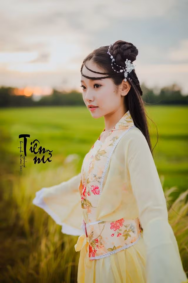 Anh Thư bật bí, trong tương lai cô bạn có mong muốn trở thành ca sỹ.