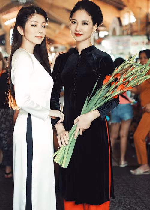 Không chọn tấn công showbiz như nhiều người đẹp khác, Trần Thị Quỳnh dành nhiều thời gian cho gia đình và kinh doanh. Cô cũng tìm thấy niềm đam mê trong công việc làm bánh.