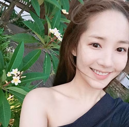Tinh cu Song Hye Kyo dua con trai toi Da Nang du lich-Hinh-7