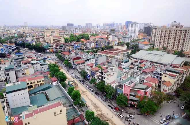 Tuyến đường sắt trên cao đô thị Nhổn - ga Hà Nội dài 12,5 km, gồm 8,5 km trên cao từ Nhổn đến Kim Mã và 4 km ngầm từ Kim Mã đến ga Hà Nội. Tuyến giao thông công cộng nối từ phía tây vào trung tâm thủ đô có 8 ga trên cao, 4 ga ngầm và một khu depot tại Nhổn.