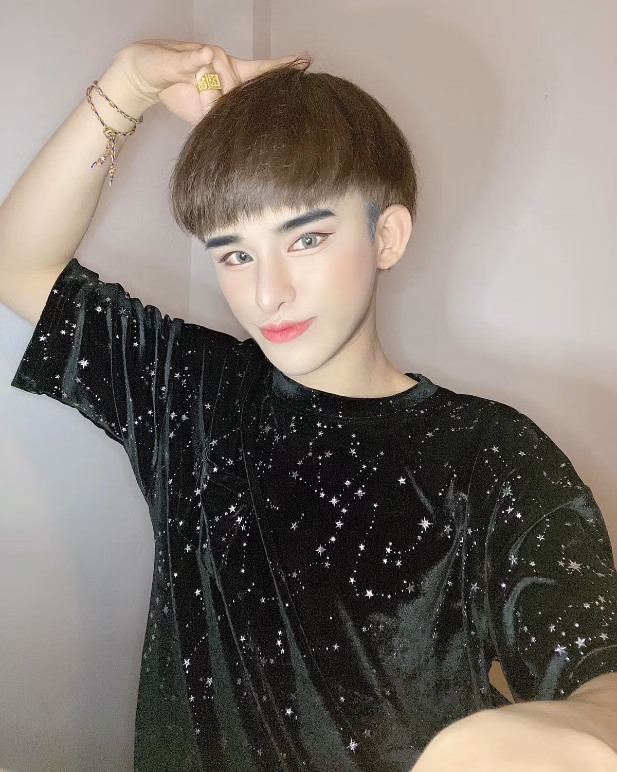 Mục đích chính của Trần Đức Bo trong những bộ ảnh của mình chắc hẳn là để tạo điểm nhấn trong cộng đồng mạng.