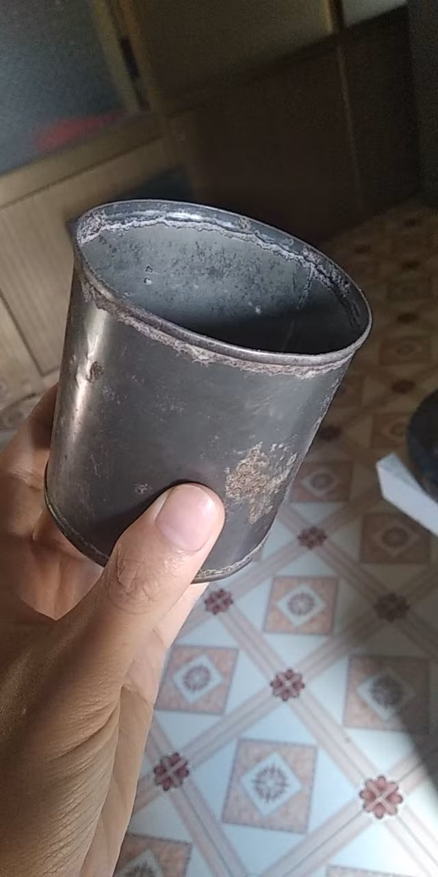 Bò đong gạo hơn tuổi người chụp ảnh này chừng mấy chục tuổi, chắc cũng tồn tại trong nhà cỡ 40 năm rồi chứ chẳng ít.