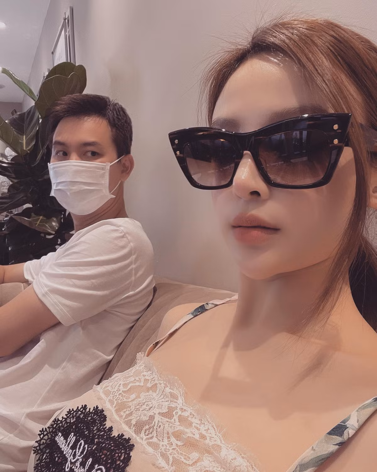 Không giống những ngày đầu bước chân vào showbiz, bà mẹ hai con ở thời điểm hiện tại theo đuổi hình ảnh sexy, gợi cảm.
