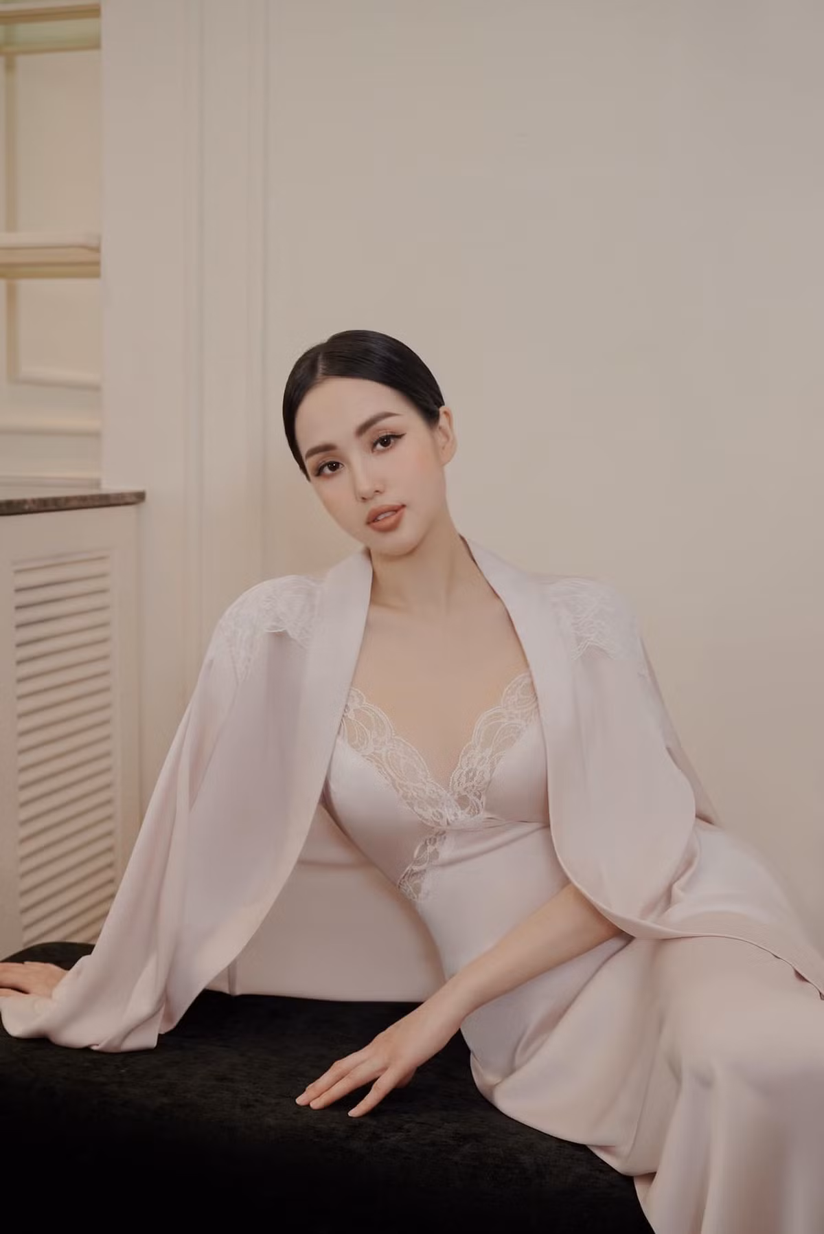Nhiều fan vẫn dành lời ngợi khen cho nhan sắc ngày càng mặn mà của hot girl. Dù là hot girl thuộc thế hệ đầu nhưng Tâm Tít vẫn luôn giữ được sự trẻ đẹp cùng thần thái tươi tắn, rạng rỡ mỗi khi xuất hiện.
