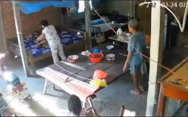 Xot xa nhung vu con gai, con dau bao hanh cha me cao tuoi-Hinh-3