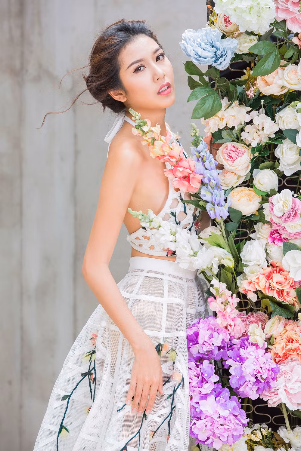  Bộ ảnh Á hậu Thúy Vân do nhiếp ảnh Khoa Nguyễn cùng Stylist Phạm Bảo Luận thực hiện.