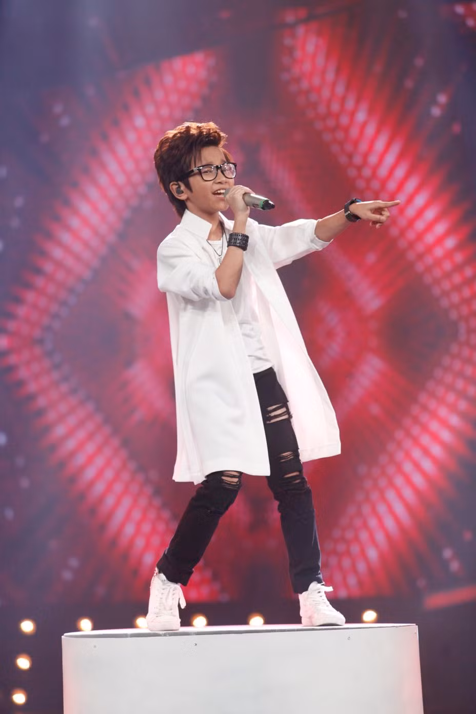 Thi sinh nhi khien giam khao quy lay o Vietnam Idol Kids-Hinh-6