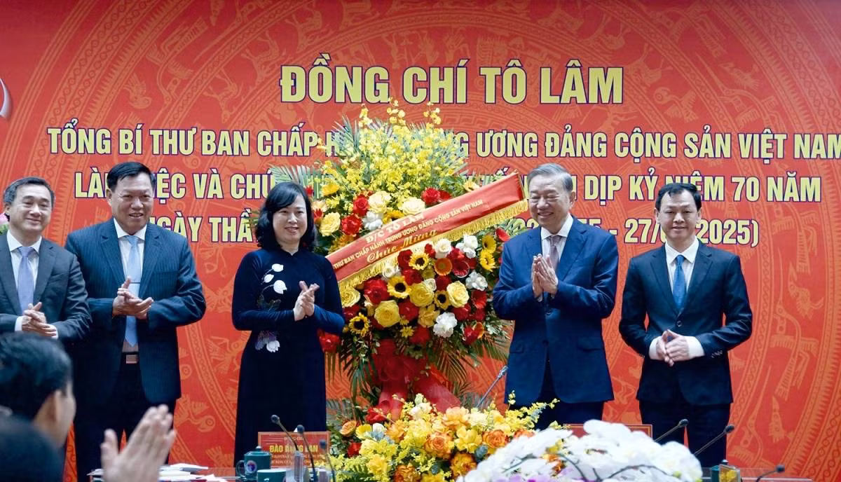 Phát biểu của Tổng Bí thư tại buổi làm việc với Bộ Y tế nhân ngày 27/2 Phat bieu cua Tong Bi thu tai buoi lam viec voi Bo Y te nhan ngay 27/2