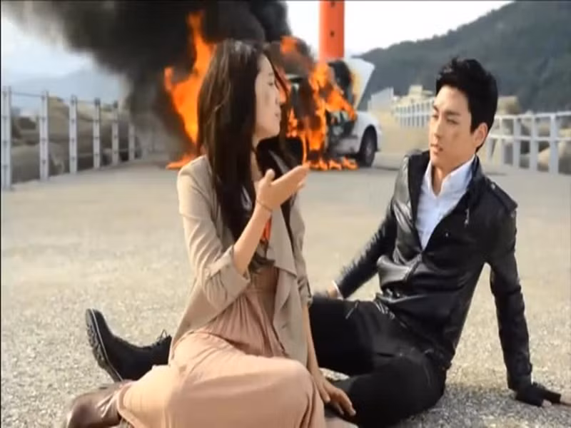 Mối quan hệ của Choi Tae Joon và bạn gái hơn tuổi vẫn tốt đẹp kể cả khi nam diễn viên nhập ngũ. Ảnh: Tiền Phong