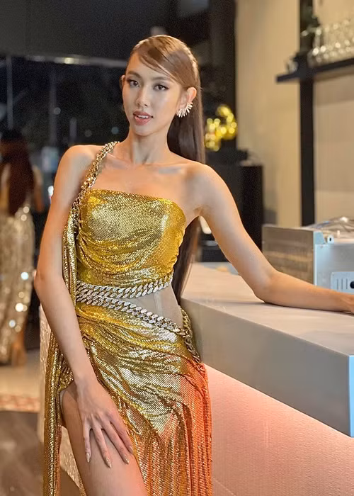 Đại diện Việt Nam duy trì phong cách gợi cảm từ khi bước vào cuộc thi. Ảnh: FB Thùy Tiên