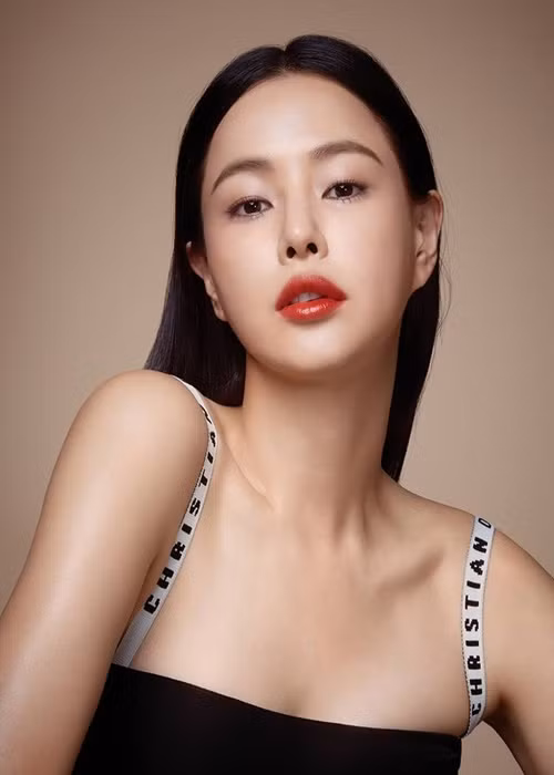 Mới đây, một nguồn tin tiết lộ Honey Lee đang lên kế hoạch kết hôn với bạn trai ngoài ngành giải trí. Cả hai hẹn hò từ đầu năm 2021. Ảnh: Instagram Honey Lee