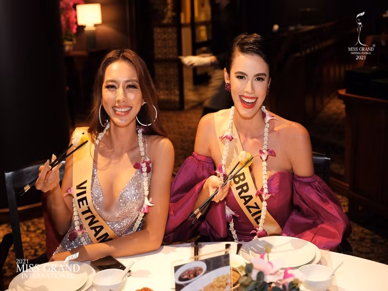 Hình ảnh của Nguyễn Thúc Thùy Tiên phủ sóng khá dày trong album ảnh trên fanpage cuộc thi Miss Grand International 2021 - Hoa hậu Hòa bình quốc tế 2021. Ảnh: Miss Grand International