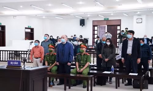 De nghi y an voi cuu Tong giam doc Cong ty Gang thep Thai Nguyen