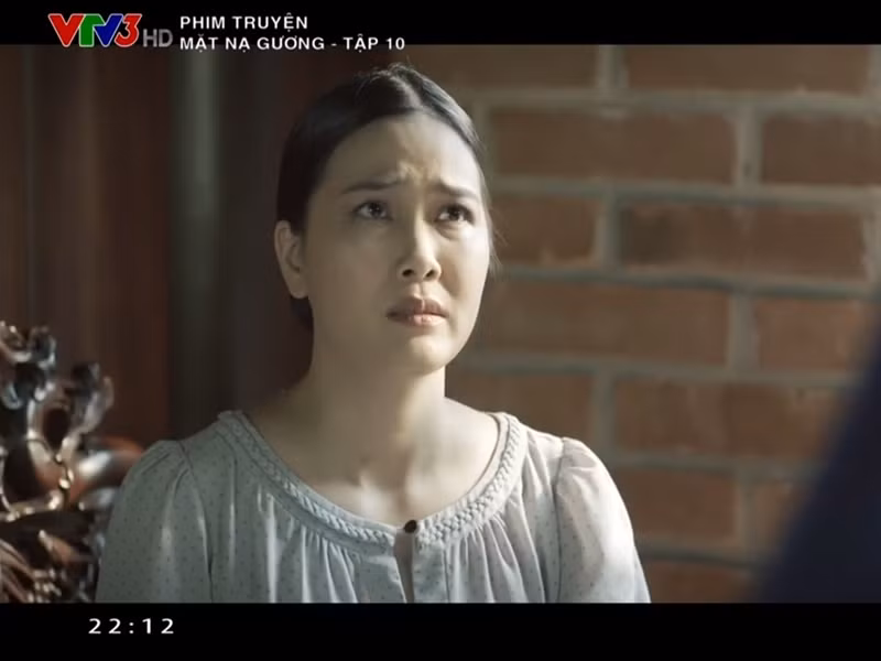 Ngoài "Thương ngày nắng về", Lương Ngọc Dung còn xuất hiện trong phim "Mặt nạ gương" đang lên sóng.