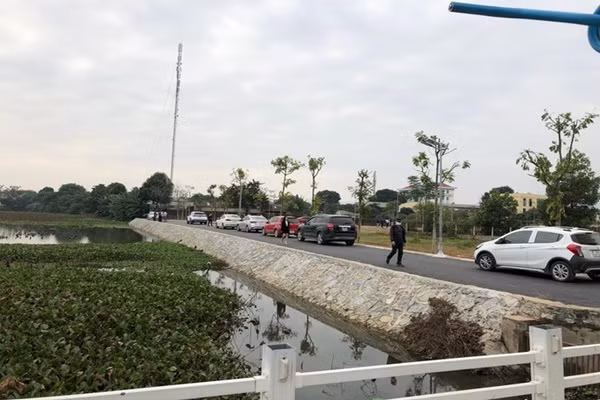 Cận cảnh loạt dự án tự phát phân lô, bán nền ven Hà Nội Can canh loat du an tu phat phan lo, ban nen ven Ha Noi