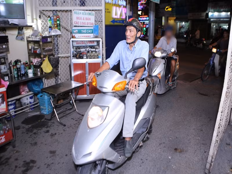 Vì vướng vào những cuộc chơi đỏ đen, Thương Tín đánh mất tất cả danh tiếng, rơi vào túng thiếu khi về già. Ảnh: Zing