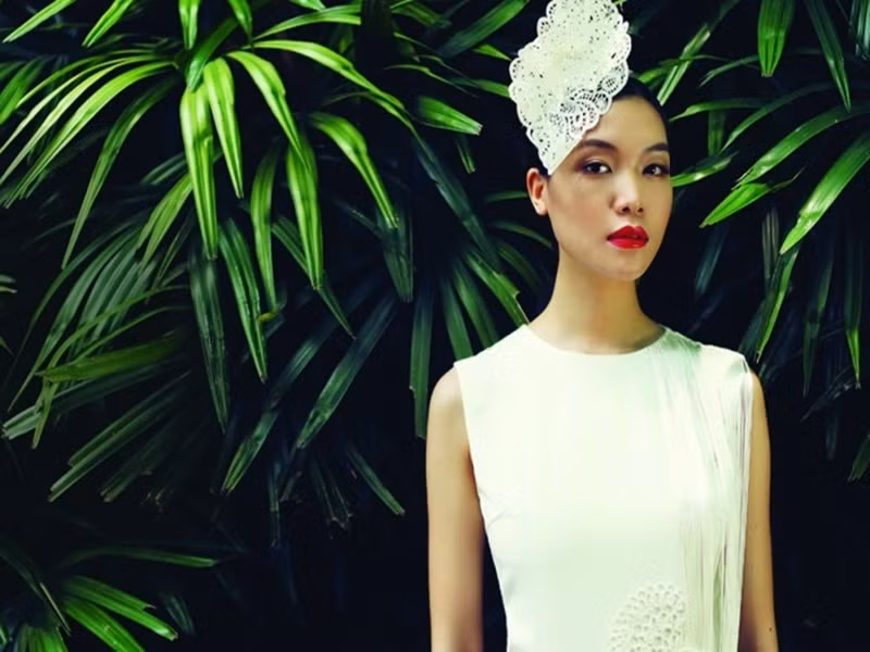 Giữa ồn ào phát ngôn, Thùy Dung đáp trả những ý kiến chỉ trích: “Hãy nhớ rằng những gì các bạn trao đi: Ghen ghét, đố kỵ, thù hận, nói xấu… sẽ là chính những gì các bạn nhận lại. Tôi sẽ chỉ trao đi yêu thương và không ngừng tiếp tục trao đi yêu thương đến tất cả, cho tất cả… Các bạn có thể thích hoặc ghét 1 ai đó nhưng điều đó sẽ không ảnh hưởng gì đến tôi và tôi cũng không hoan nghênh các bạn có những suy nghĩ cảm xúc tiêu cực như vậy vì các bạn sẽ là người đầu tiên chịu ảnh hưởng bởi chính các cảm xúc tiêu cực đó”. Ảnh: Vietnamnet