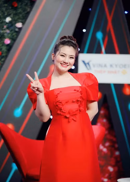 Sau khi hoàn thành phim "Mặt nạ gương", Ngọc Lan tham gia không ít gameshow.