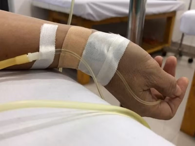 Cũng trong năm 2019, nữ nghệ sĩ nhập viện do bị sốt cao sau khi tắm đêm.