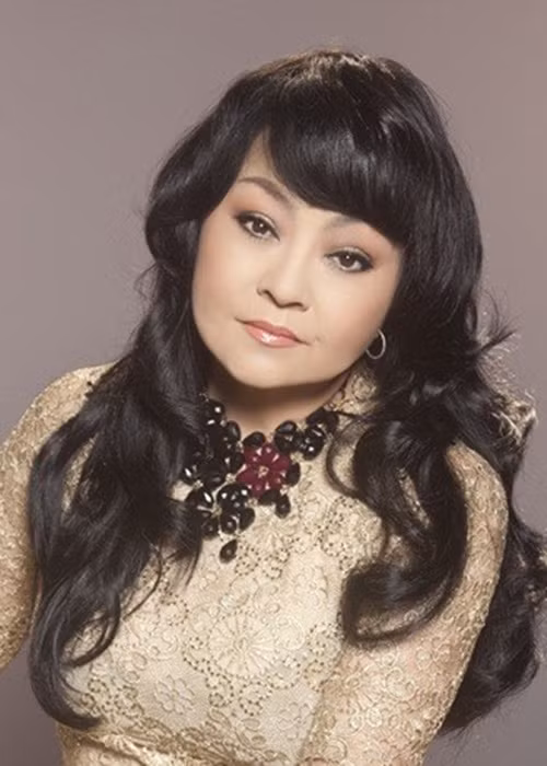 Hương Lan tài năng thế nào... từ chối làm giám khảo thi âm nhạc? Huong Lan tai nang the nao... tu choi lam giam khao thi am nhac?