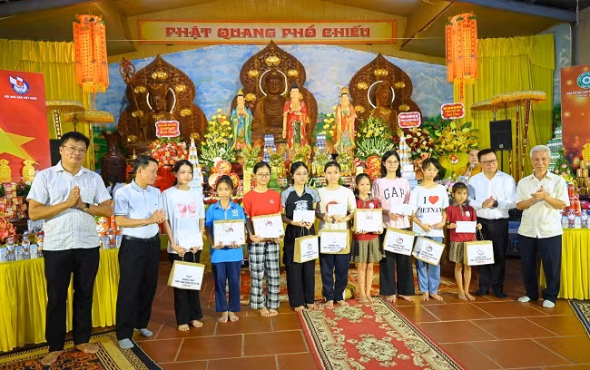 Xuc dong Le Cau sieu 512 liet si nha bao cach mang o Nghe An-Hinh-5