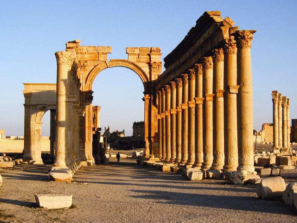 Vị trí chiến lược và sự thịnh vượng của Palmyra đã thu hút sự quan tâm của người La Mã, những người nắm quyền kiểm soát thành phố sau Công nguyên.