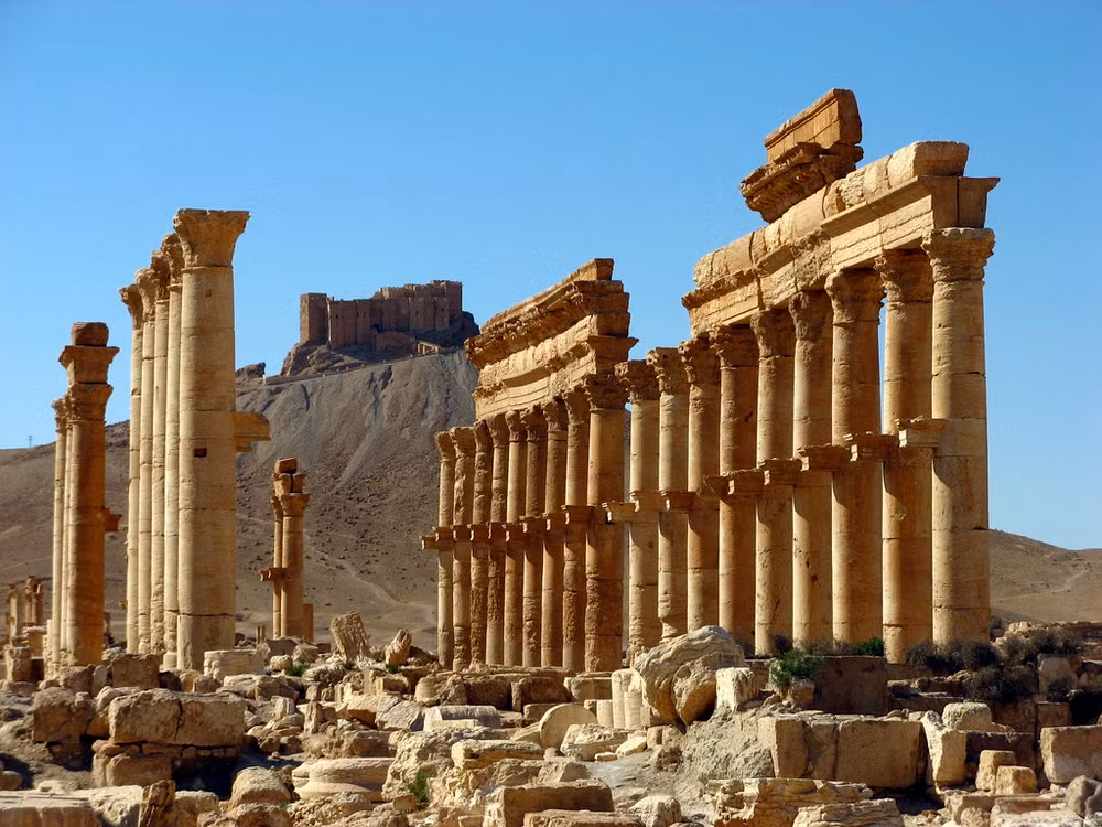 Từ thế kỷ thứ 3, thương mại của Palmyra giảm sút do sự suy yếu của đế chế La Mã cũng như những bất ổn ở khu vực.
