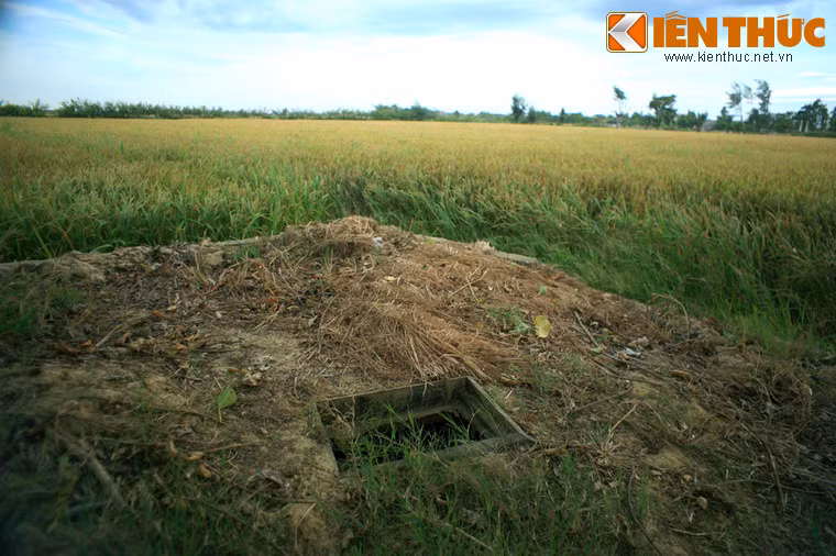 Trong suốt cuộc kháng chiến chống Mỹ, rất nhiều cán bộ, chiến sĩ đã nằm vùng tại căn hầm này.