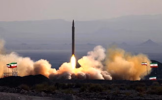 Bên cạnh đó lợi ích mà Nga thu được từ những quốc gia bị xem là đối thủ của Iran như Saudi Arabia, Israel hay Thổ Nhĩ Kỳ đã khiến cho Tehran và Moskva ngày càng xa cách.