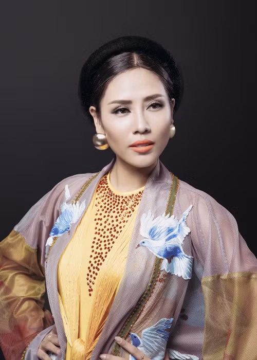 Ngam trang phuc dan toc cua Nguyen Loan tai Miss Grand International-Hinh-3