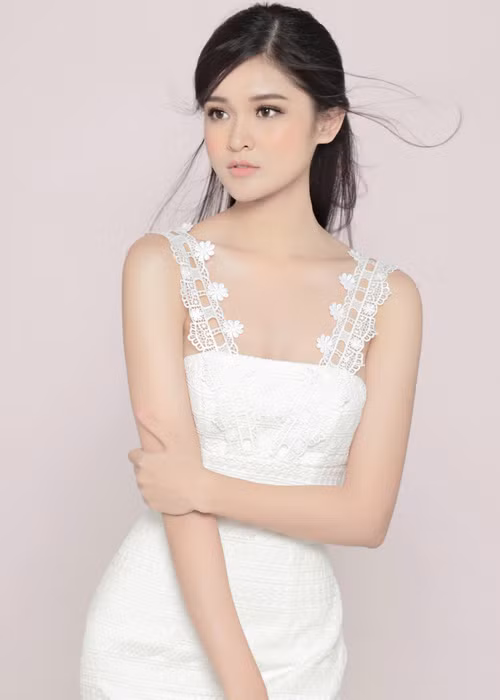 Thùy Dung dành toàn bộ thời gian cho việc học tập tại trường Đại học Ngoại thương TP HCM đồng thời chỉ tham gia một số hoạt động, sự kiện phù hợp vào cuối tuần. 