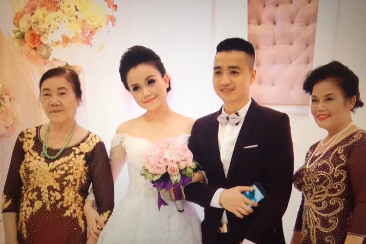 Mới đây, diễn viên Hoàng Yến và bạn trai tên Cao Thắng đã quyết định về chung một nhà sau một thời gian dài hẹn hò.