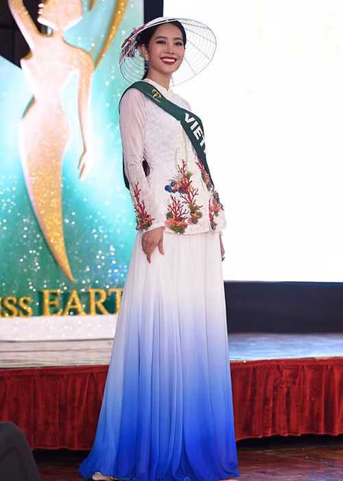 Buổi giao lưu của Nam Em với fans đã thu hút hơn 40.000 lượt xem và theo dõi. Cô được đánh giá cao bởi sự thân thiện và tươi tắn. (Ảnh: SashFactor) 