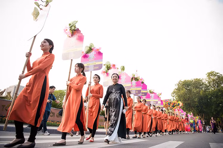 Tối qua (16/10), lễ bế mạc chương trình cũng đã diễn ra tại quảng trường Đoan Môn - Khu di tích Hoàng Thành Thăng Long.