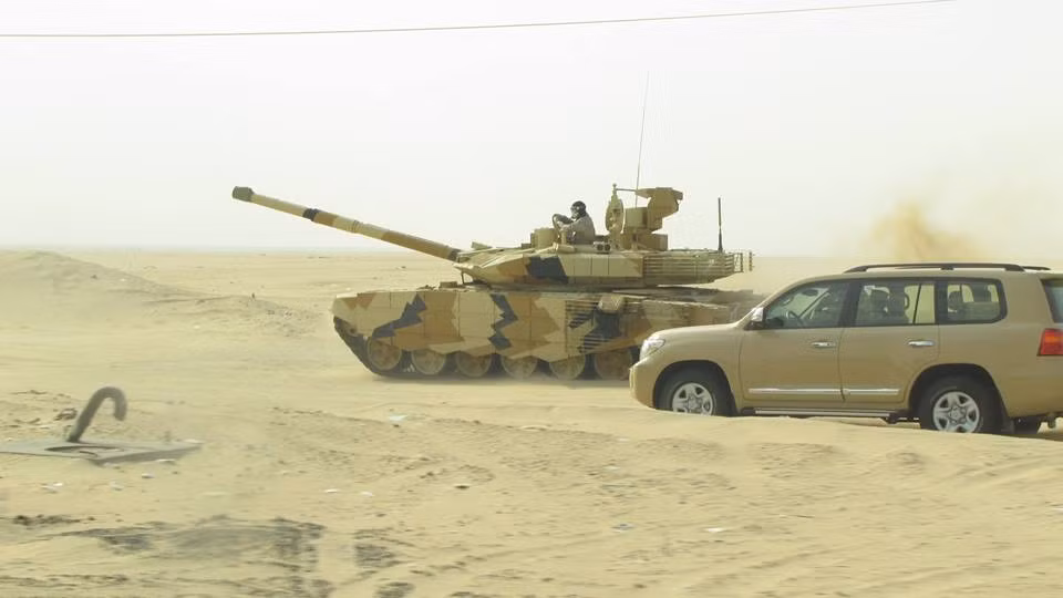 Ước tính đơn giá một chiếc T-90MS khoảng 4,5 triệu USD (chưa tính đạn dược).