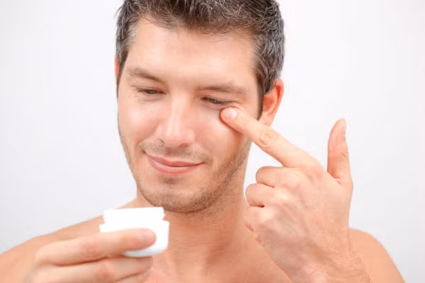 Những mẹo nhỏ tút lại vẻ đẹp trai cho quý ông sau ngày nghỉ Tết Nhung meo nho tut lai ve dep trai cho quy ong sau ngay nghi Tet