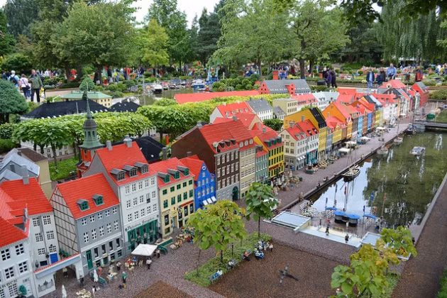Theo World Atlas, Đan Mạch là quốc gia thuộc vùng Scandinavia. Quốc gia này có diện tích khoảng 43.000 km2, dân số hơn 5,8 triệu người. Ảnh: World Atlas.