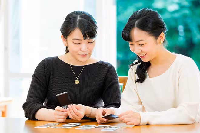 Công chúa Mako nổi tiếng với lối sống giản dị, tốt bụng và luôn giữ bí mật về thân phận quyền quý của bản thân. Ảnh: Asahi.