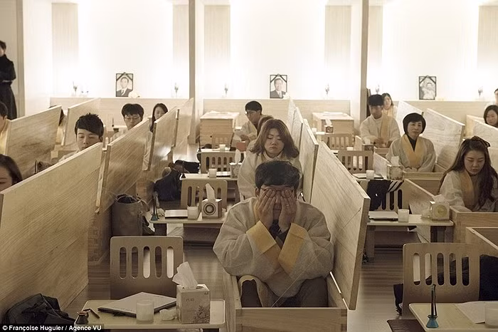 Các thành viên tham gia chương trình.