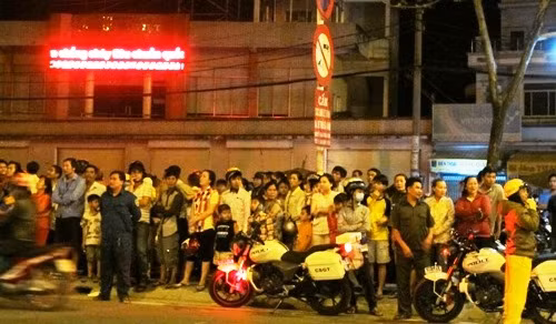 Ngop tho giai cuu thanh nien “lo lung” tren bien quang cao-Hinh-2