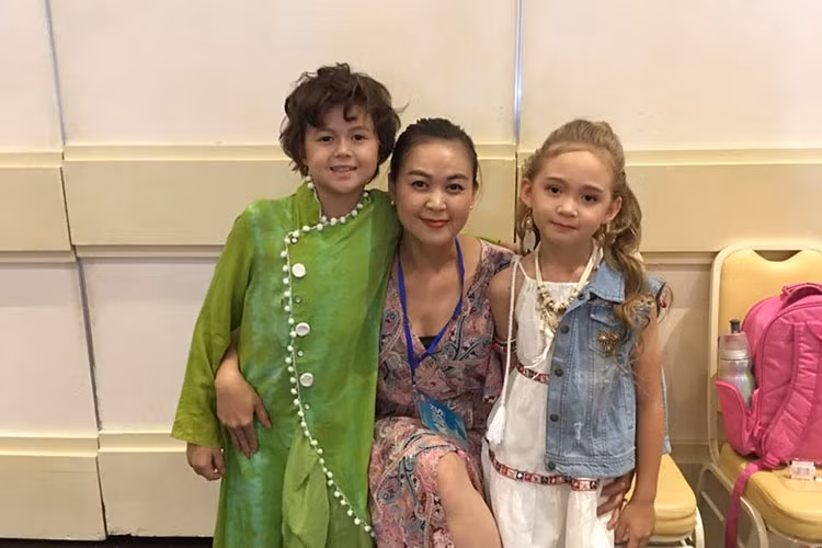 Vợ chồng Ngọc Nga có hai cậu con trai và một cô con gái. Sau khi kết hôn, cựu người mẫu rút khỏi làng giải trí. Hiện tại, Ngọc Nga hỗ trợ chồng kinh doanh và sống tại TP HCM.