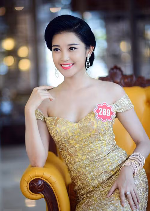 Năm 19 tuổi, Huyền My đăng ký tham gia cuộc thi Hoa hậu Việt Nam 2014. Cô là gương mặt gây chú ý nhất ở khu vực phía Bắc và được kỳ vọng trở thành hoa hậu. Ảnh: Dân Việt