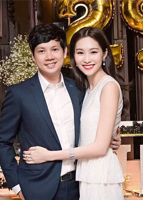 Cặp đôi tình tứ trong buổi sinh nhật lần thứ 29 của doanh nhân Trung Tín vào năm 2016. Ảnh: Vietnamnet