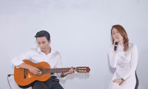 My Tam bi fan bat xao rau muong trong buoi giao luu-Hinh-4