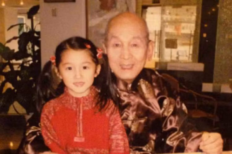 Trước khi trở thành bạn gái của Luhan, Quan Hiểu Đồng đã nổi tiếng. Cô sinh năm 1997 trong một gia đình giàu truyền thống nghệ thuật. Ảnh: Ifeng